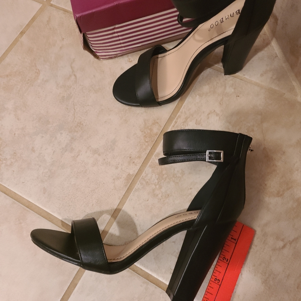 Bamboo Sandals - Picture 5 of 6